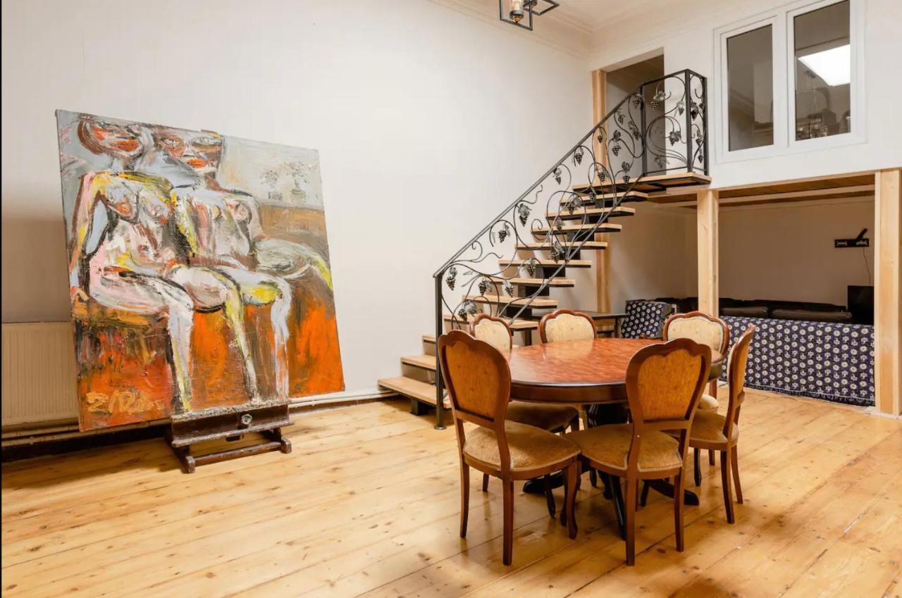 Lovely Dulcet Loft In Center Of Rustaveli تبليسي المظهر الخارجي الصورة