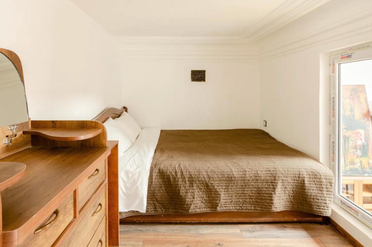 Lovely Dulcet Loft In Center Of Rustaveli تبليسي المظهر الخارجي الصورة