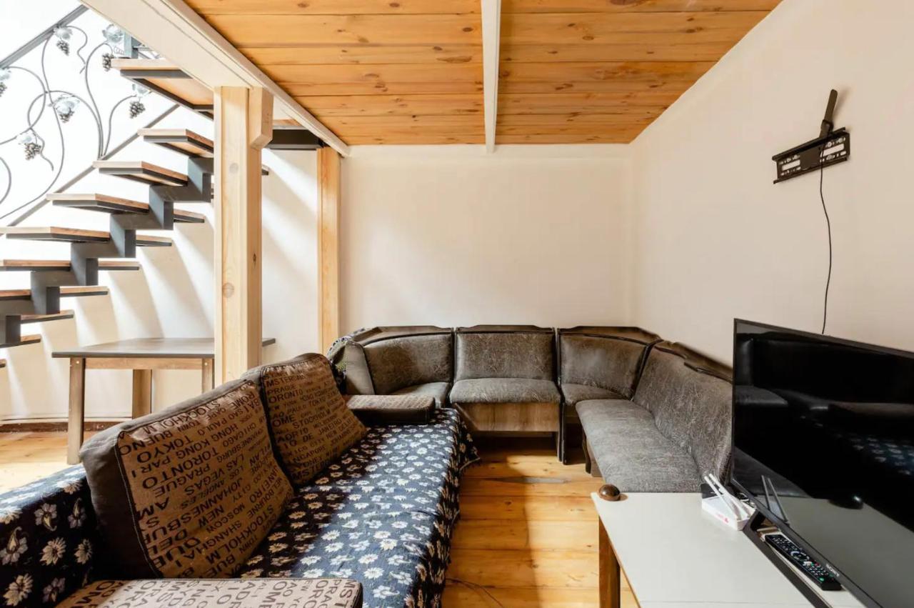 Lovely Dulcet Loft In Center Of Rustaveli تبليسي المظهر الخارجي الصورة